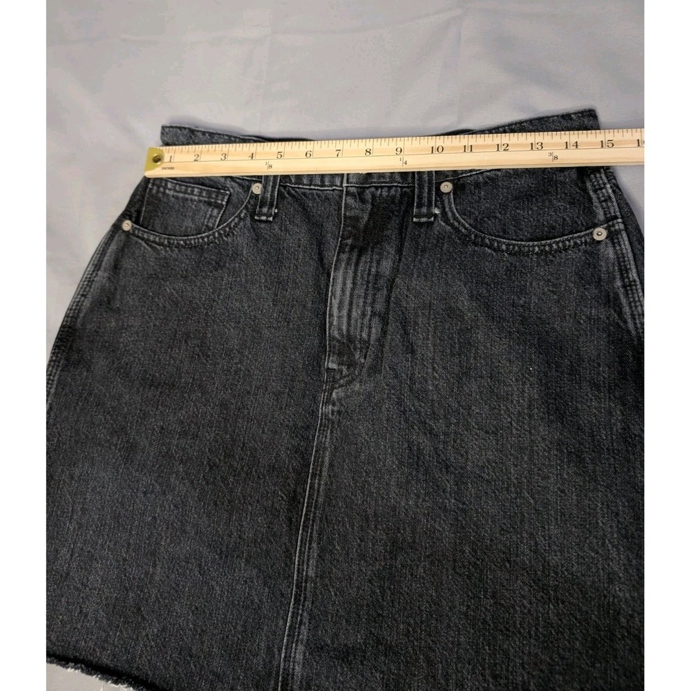 Madewell Black Denim Mini Skirt Womens 29 Raw Hem Jean Skirt Acid Wash Y2K - Picture 8 of 9